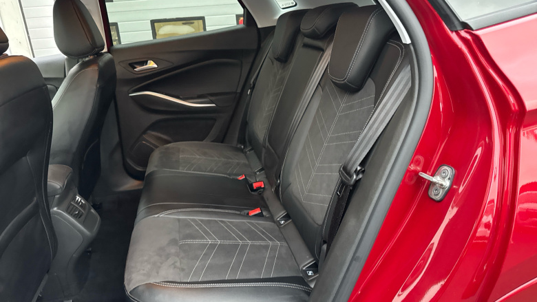 Vauxhall Grandland 1.2 Turbo Ultimate 5dr Petrol Hatchback